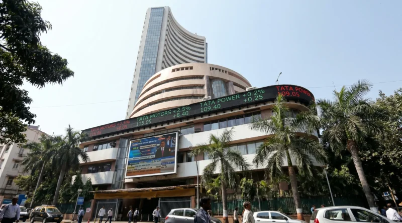 Sammaan Capital Shares Plunge 4% as Q1 Profits Dip 27% to Rs 243 Crore Amidst 31% Revenue Decline. - Stock Market